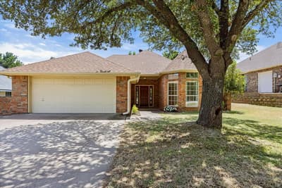 8724 Bellechase Road, Granbury TX 76049