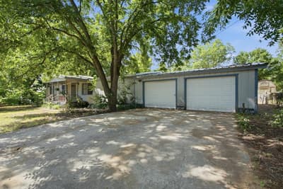 816 W Ayers Avenue, De Leon TX 76444 - Photo 2