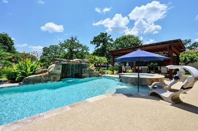 1104 Catalina Bay Boulevard, Granbury TX 76048
