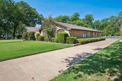 1204 Springwood Court, Euless TX 76040 - Photo 2