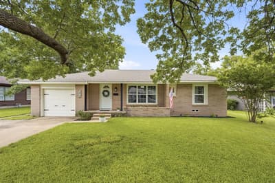 1413 N Wharton Street, Sherman TX 75092