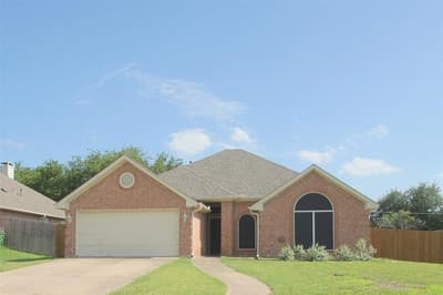 1804 Sand Stone Drive, Sanger TX 76266