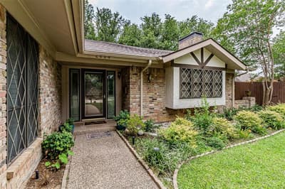 2604 Twinpost Court, Irving TX 75062