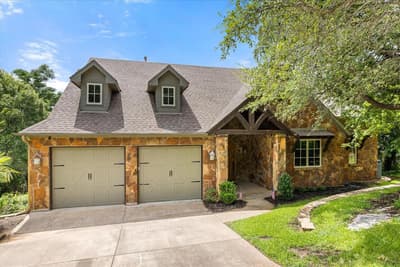 1101 Hidden Cove Trail, Granbury TX 76049