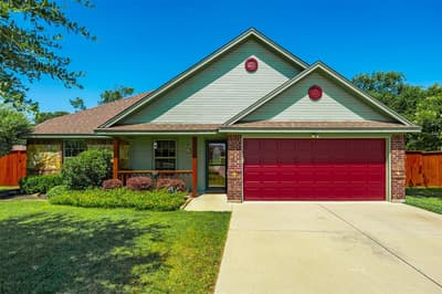 1221 Eagle Lake Drive, Azle TX 76020