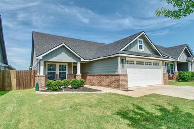429 Travis Drive, McGregor TX 76657