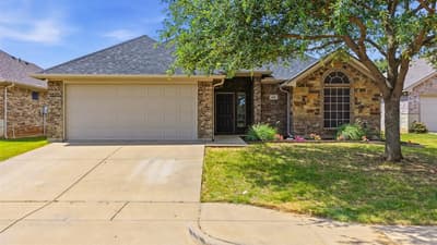 4416 Logan Circle, Granbury TX 76049