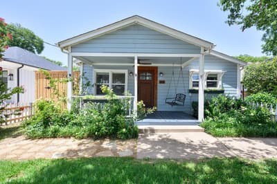613 E Worth Street, Grapevine TX 76051