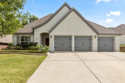 505 Inwood Street, Benbrook TX 76126