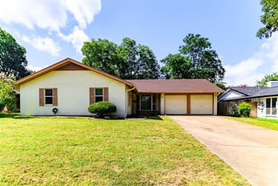 1106 Coronet Street, Irving TX 75062