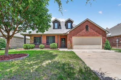 504 Castlebrook Court, Saginaw TX 76179