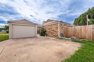4615 Timber Run Drive, Arlington TX 76001