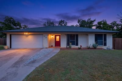 908 Hillside Court, Bedford TX 76022