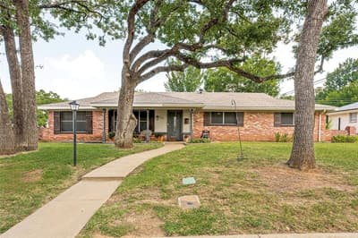 5024 Fall River Drive, Fort Worth TX 76103