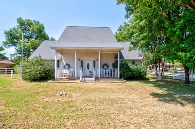 503 Sherman Street, Tioga TX 76271