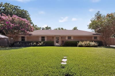 1702 Surrey Circle, Grand Prairie TX 75050