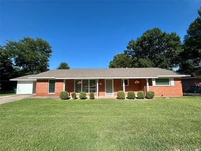 306 Line Drive, Gainesville TX 76240