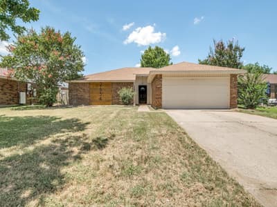 2654 Carrington Lane, Grand Prairie TX 75052