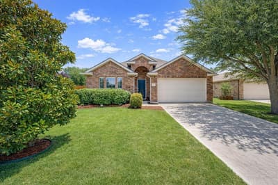 2216 Julian Drive, McKinney TX 75071 - Photo 2