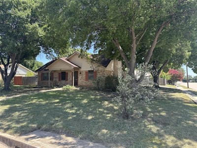 800 Pine Mountain Drive, Burleson TX 76028