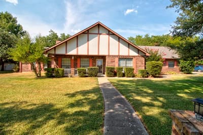 1219 Kiowa Drive E, Lake Kiowa TX 76240