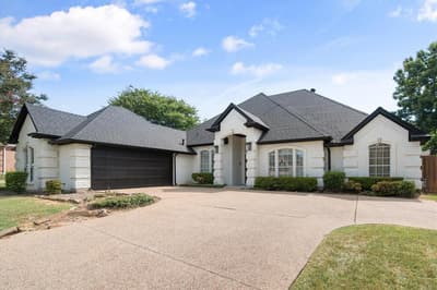812 Turnberry Drive, Mansfield TX 76063 - Photo 2