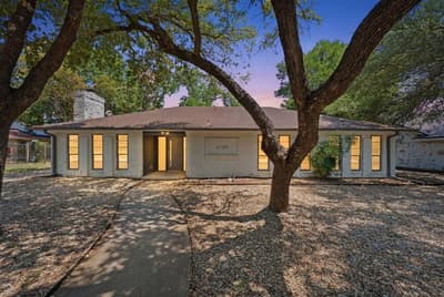 2105 Inverness Drive, Arlington TX 76012