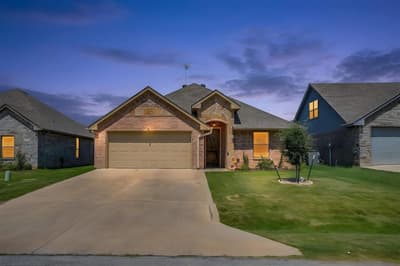 3207 Windcrest Drive, Granbury TX 76049