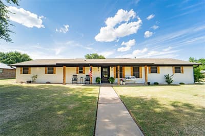 1400 Sycamore Street, Breckenridge TX 76424