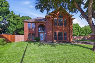 2422 Black Spruce Court, Arlington TX 76001