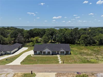 206 Splitrail Drive, Mabank TX 75143