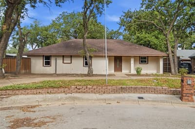 500 Bent Tree Court, Irving TX 75061