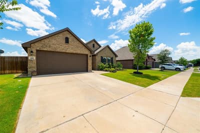 105 Cheryl Drive, Keene TX 76059