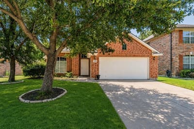 2755 Honey Suckle Drive, Grand Prairie TX 75052