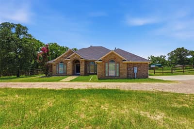 4417 Slayton Road, Cleburne TX 76031