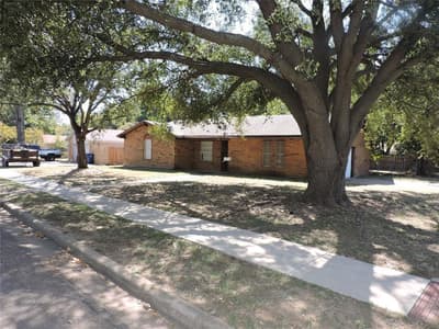 629 Sandra Lane, Burleson TX 76028
