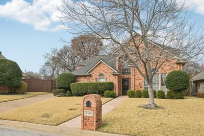 4519 Edge Creek Lane, Arlington TX 76017