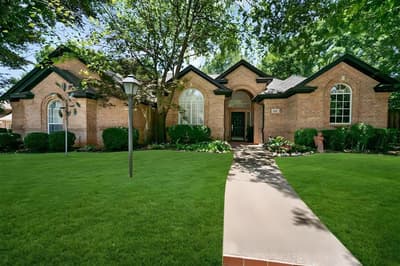 8337 Thornhill Drive, North Richland Hills TX 76182