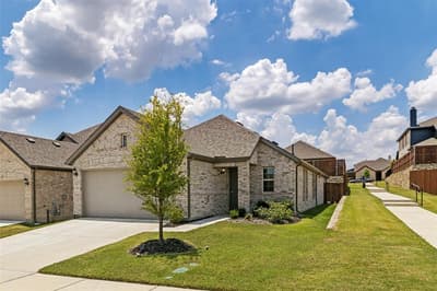 1801 Hazer Lane, Mesquite TX 75149