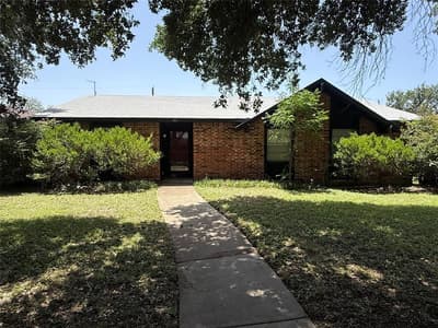 1518 Carnation Drive, Lewisville TX 75067