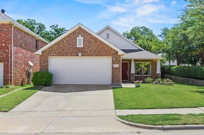 3312 Versante Drive, Bedford TX 76021