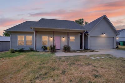 1007 Rebekah Drive, Seven Points TX 75143 - Photo 2