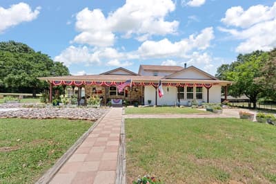 1309 Shannon Drive, Cleburne TX 76031
