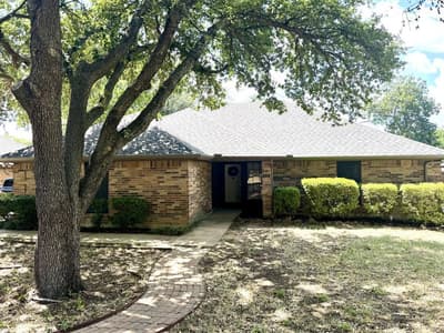 113 NE Timber Ridge Drive, Burleson TX 76028