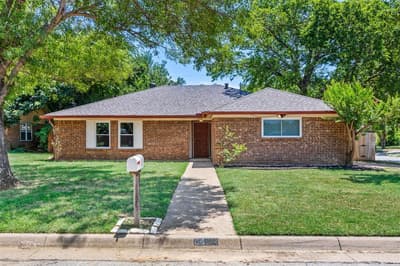 6419 Elm Springs Drive, Arlington TX 76001