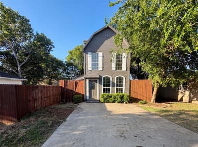4526 S Horseshoe Trail, The Colony TX 75056