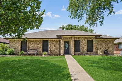 1725 Mayflower Drive, Carrollton TX 75007