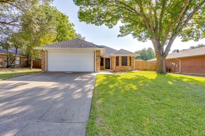 1200 Windy Meadows Drive, Burleson TX 76028