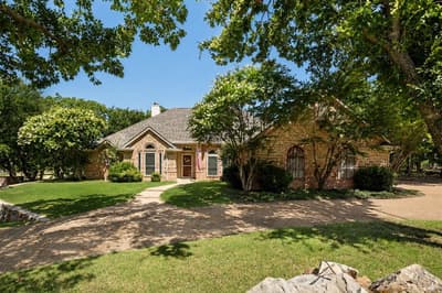 222 Hart Court, Runaway Bay TX 76426