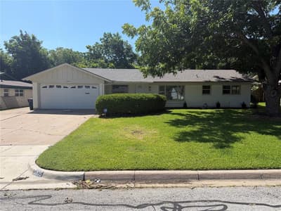 5905 Walraven Circle, Fort Worth TX 76133